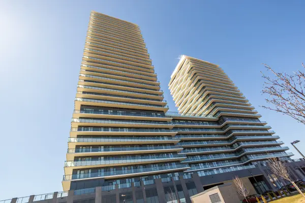 15 Skyridge DR #1818, Brampton, ON L6P 4S3