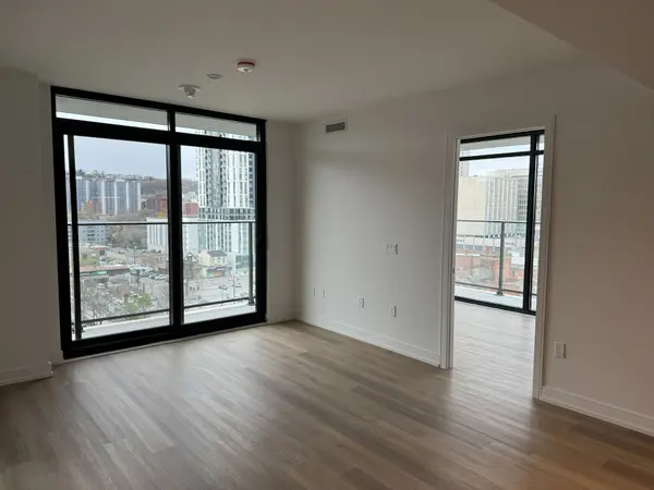 1 Jarvis ST #1208, Hamilton, ON L8R 3J2