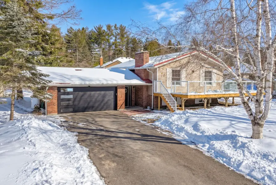 13 Pirates Glen DR, Trent Lakes, ON K0M 1A0