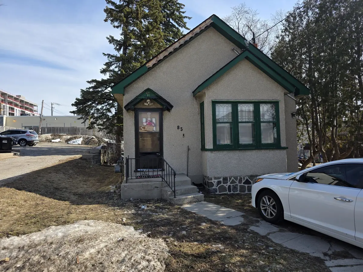 85 Maple AVE, Barrie, ON L4N 1S1