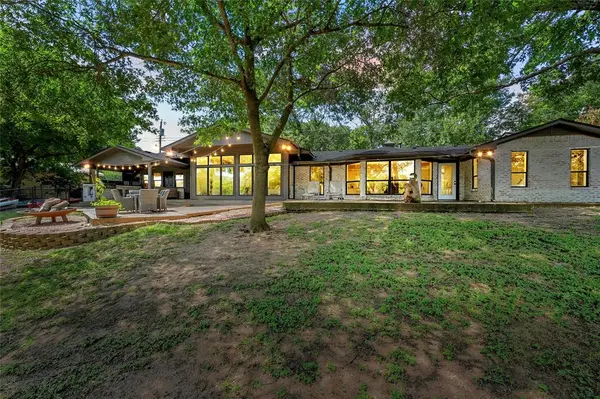 1396 Eagle Canyon Drive, China Spring, TX 76633