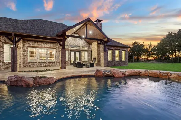 231 Geis Drive, Pottsboro, TX 75076