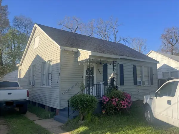 225 E Elmwood Street, Shreveport, LA 71104