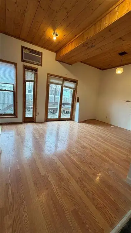 93-09 43rd AVE, Elmhurst, NY 11373