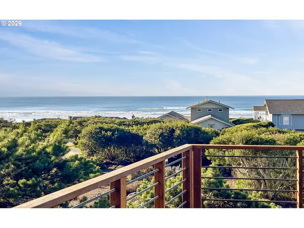 3413 NW HIDDEN LAKE DR, Waldport, OR 97394