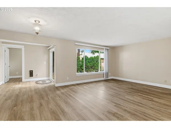 17840 WOLF DR, Sandy, OR 97055