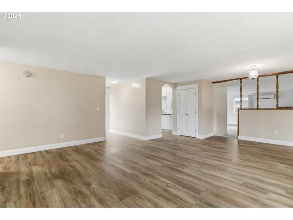 17840 WOLF DR, Sandy, OR 97055