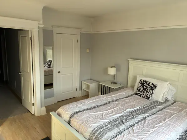 2583 Yonge ST #Apt A, Toronto C10, ON M4P 2J6