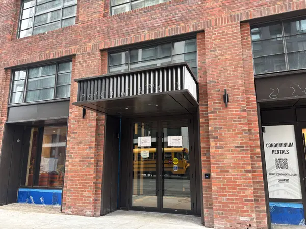 180 Front ST E #1815, Toronto C08, ON M5A 0A9