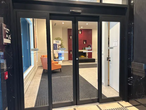 180 Front ST E #1815, Toronto C08, ON M5A 0A9