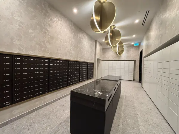 180 Front ST E #1815, Toronto C08, ON M5A 0A9