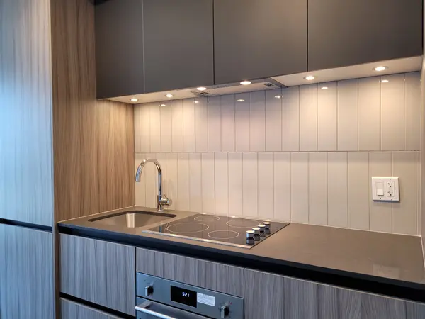 7950 Bathurst ST #1012, Vaughan, ON L4J 0L4