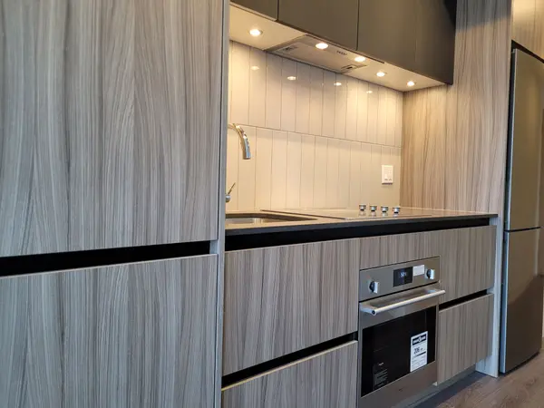 7950 Bathurst ST #1012, Vaughan, ON L4J 0L4