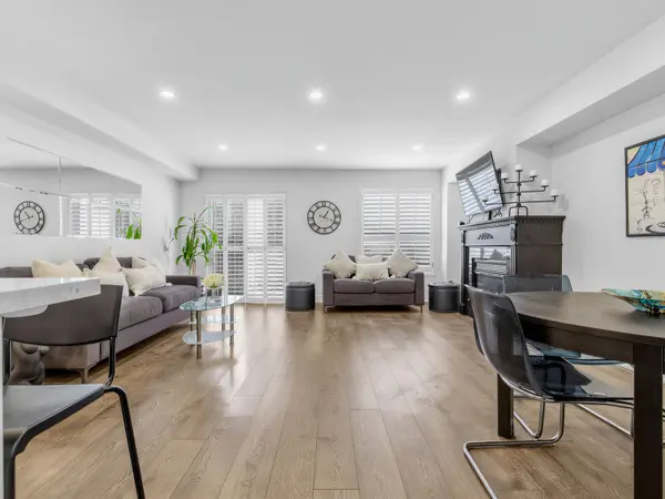 38 Elderbrook CRES, Vaughan, ON L4K 5M5