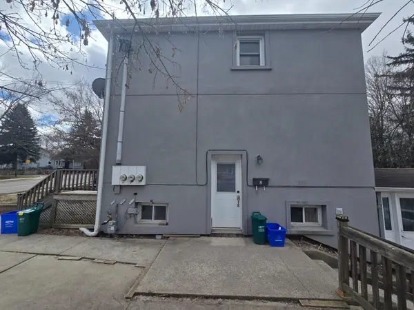 18 Ewing ST #2, Halton Hills, ON L7G 2P7