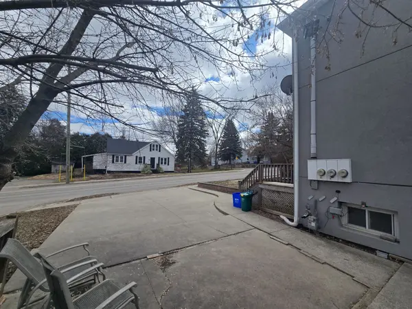 18 Ewing ST #2, Halton Hills, ON L7G 2P7