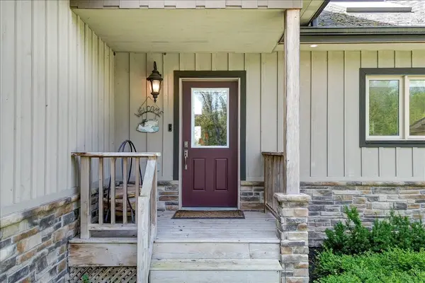 43 Lakeshore BLVD, Selwyn, ON K0L 1T0