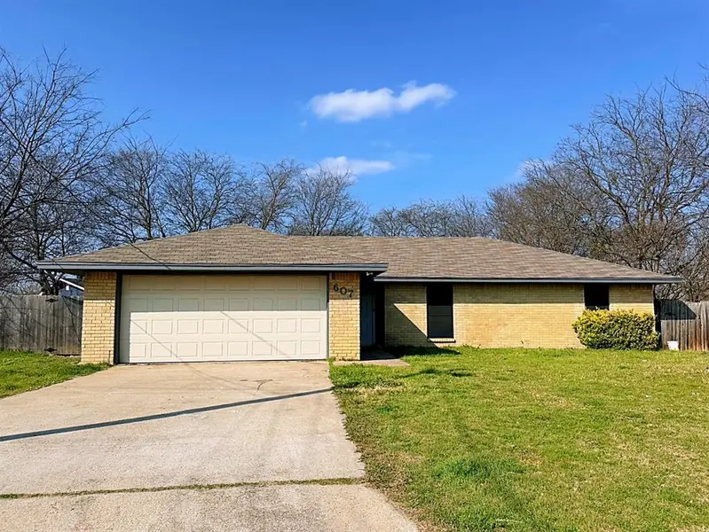 607 Springtime Drive, Cedar Hill, TX 75104