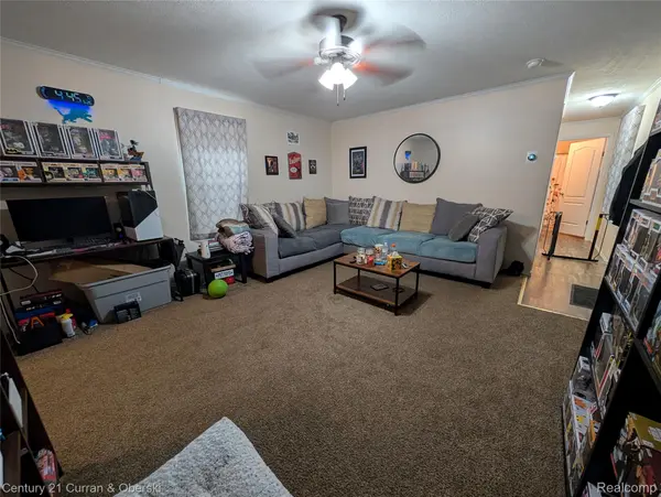 17541 Birch ST, Brownstown Charter Township, MI 48174