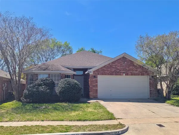 8541 Western Meadows Drive, Fort Worth, TX 76244