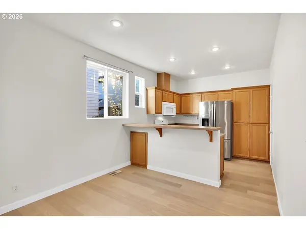 1651 HAMLET LN, Eugene, OR 97402