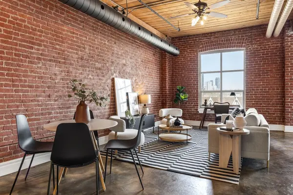 426 Queen ST E #405, Toronto C08, ON M5A 1T4