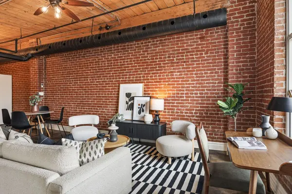 426 Queen ST E #405, Toronto C08, ON M5A 1T4