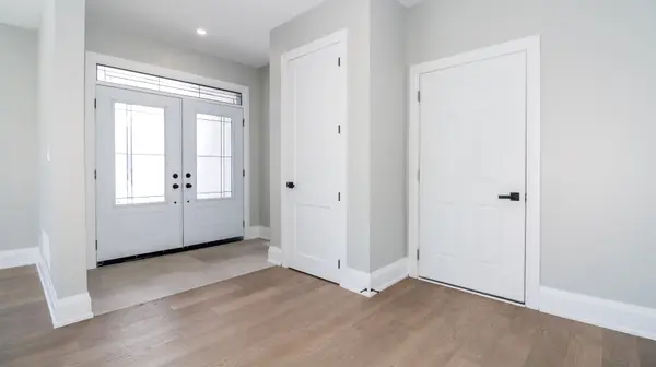 1012 Ferrier AVE, Innisfil, ON L0L 1C0