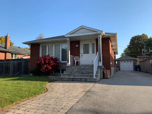 81 Celestine DR #Lower, Toronto W09, ON M9R 3N6