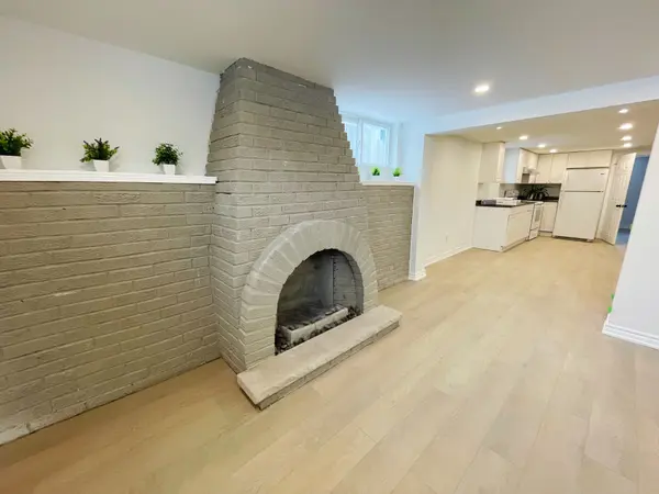 81 Celestine DR #Lower, Toronto W09, ON M9R 3N6