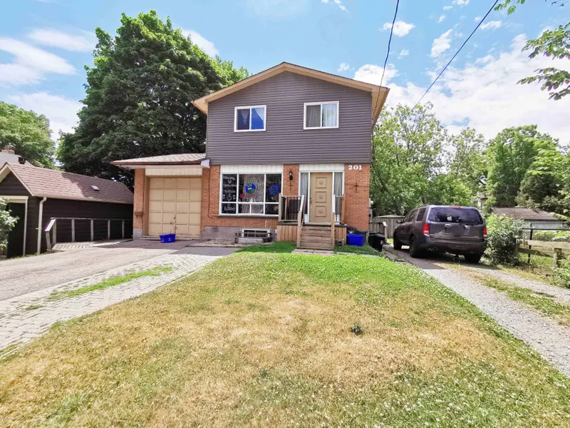 201 Burns ST W, Whitby, ON L1N 6G5