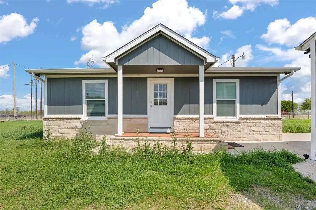 5808 Martin Creek Drive, Joshua, TX 76058