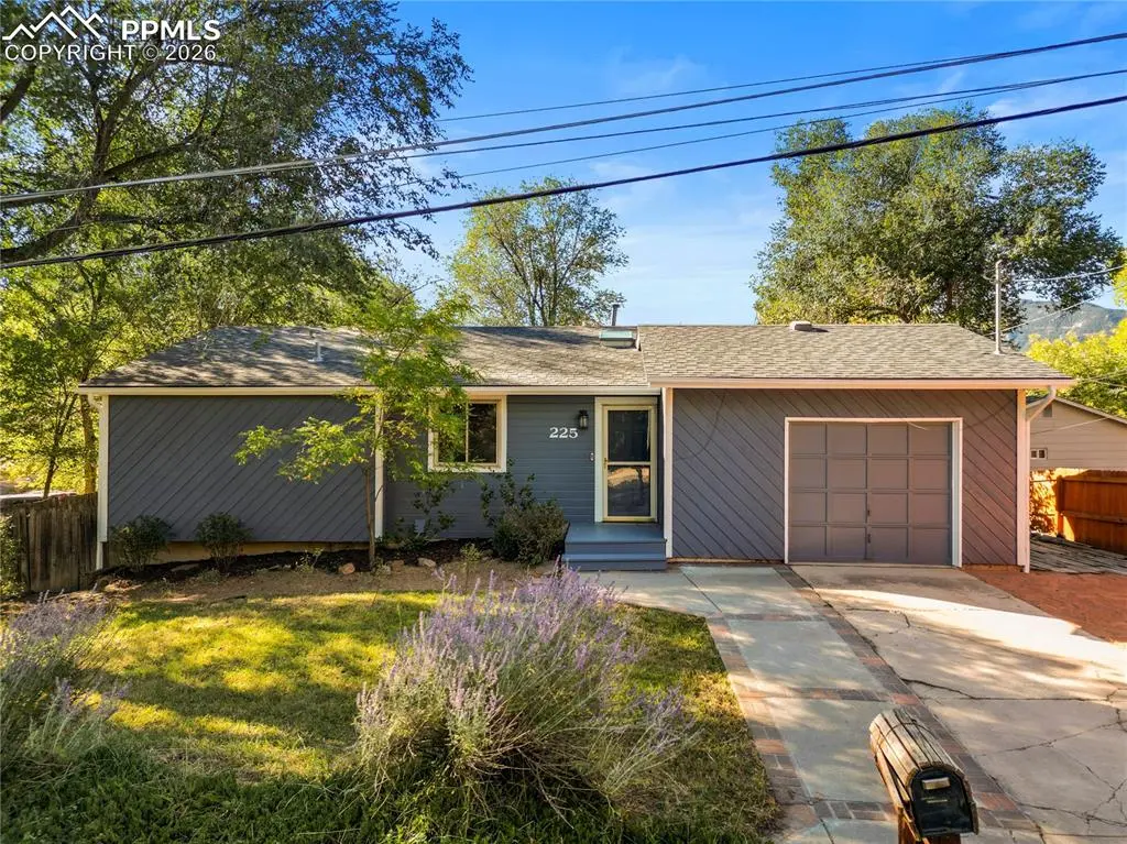 225 W Navajo ST, Colorado Springs, CO 80905