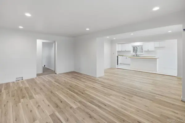 2907 Lovington DR, Troy, MI 48083