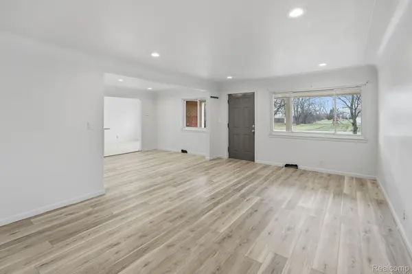 2907 Lovington DR, Troy, MI 48083