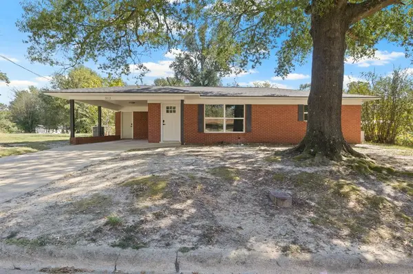 312 Willow Street, Hughes Springs, TX 75656