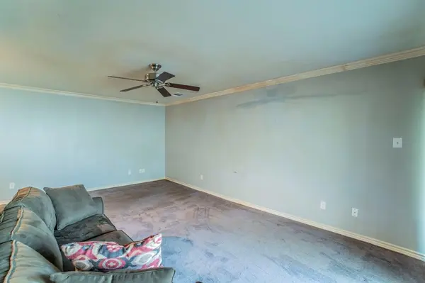 526 E Avenue J #C, Grand Prairie, TX 75050