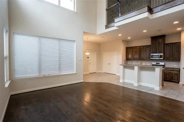 4127 Cascade Sky Drive, Arlington, TX 76005