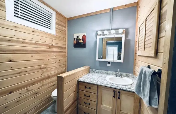 506 W Grand Avenue, Comanche, TX 76442