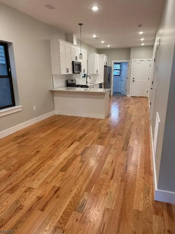 76 Barbara St #3rd, Newark City, NJ 07105