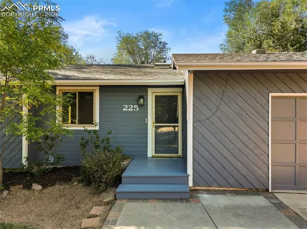 225 W Navajo ST, Colorado Springs, CO 80905