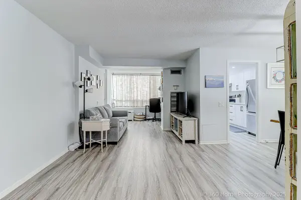 7 Bishop AVE #201, Toronto C14, ON M2M 4J4