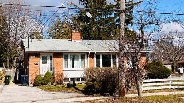 147 Roywood DR #Main, Toronto C13, ON M3A 2E3