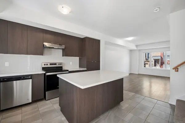 1525 Kingston RD #203, Pickering, ON L1V 0E9