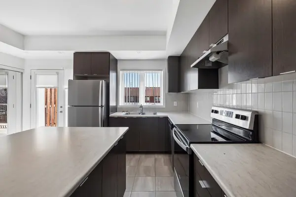 1525 Kingston RD #203, Pickering, ON L1V 0E9