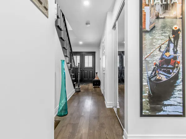 38 Elderbrook CRES, Vaughan, ON L4K 5M5