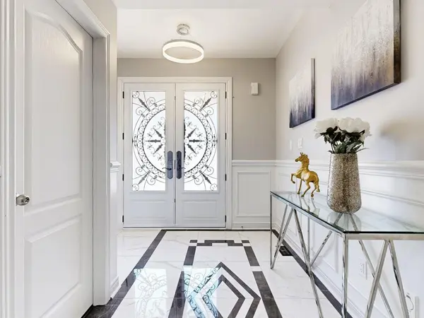 116 Summerlyn TRL, Bradford West Gwillimbury, ON L3Z 0E3