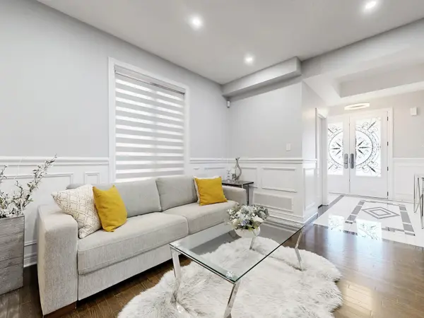 116 Summerlyn TRL, Bradford West Gwillimbury, ON L3Z 0E3