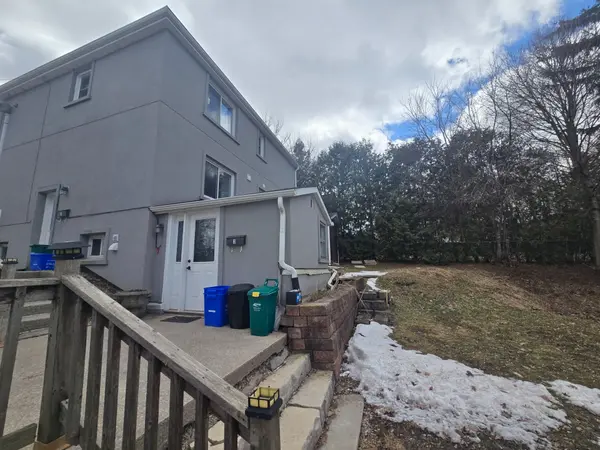 18 Ewing ST #3, Halton Hills, ON L7G 2P7