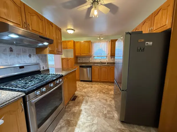 11-2 Stewart ST, Strathroy-caradoc, ON N7G 1A1